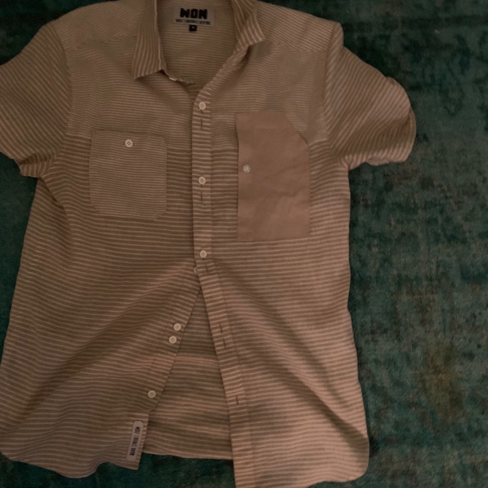 Short sleeve button down